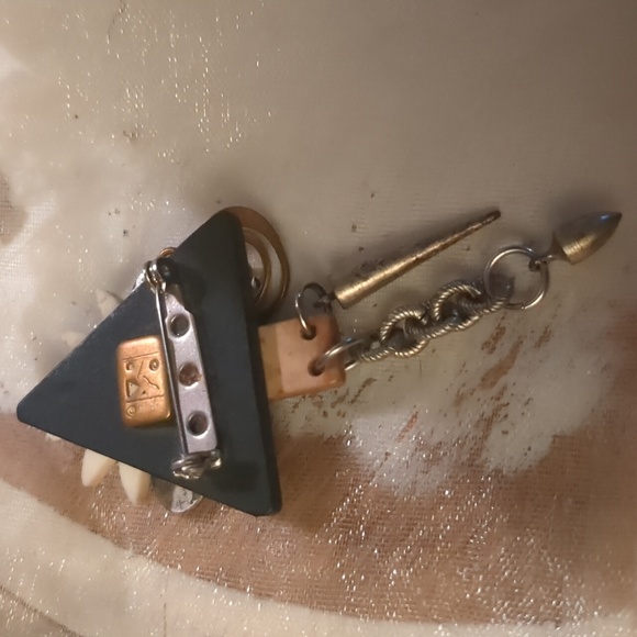 Vintage Metal Artistic Geometric Brooch - Picture 6 of 6